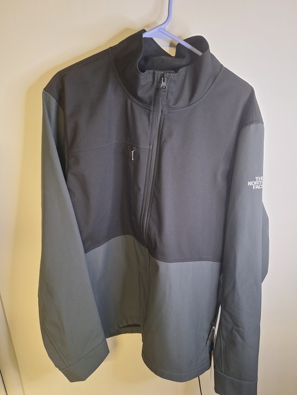 NWT The North Face Two-Tone Black & Gray Softshell Jacket Size XXL Tall